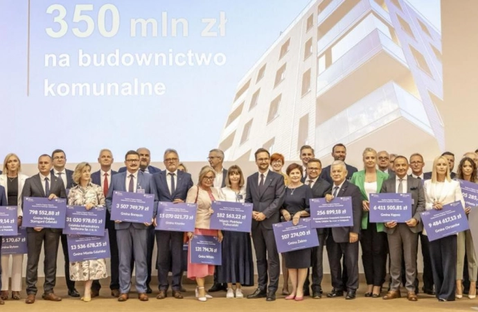 {Rząd rozdzielił pieniądze na budownictwo socjalne i komunalne.}